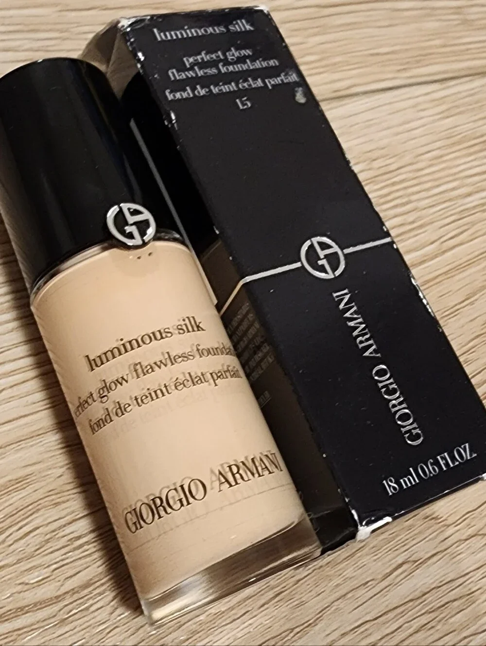 Giorgio Armani Luminous Silk Flawless Foundation Shade 1.5 New 18ml 0.6 Fl.oz.